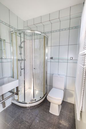 Photo 26- click for photo gallery